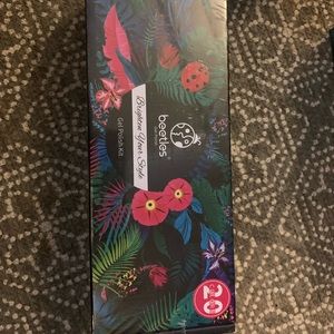 Beetles gel polish and uv light kit